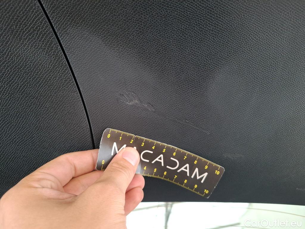  Peugeot  3008 PEUGEOT  / 2016 / 5P / SUV Hybrid 225 e-EAT8 GT #15