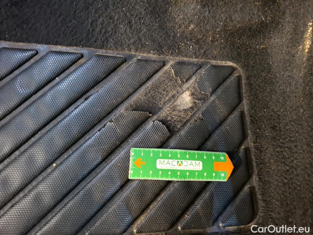  Peugeot  3008  Hybrid 225 Allure Pack 1.6 Plug-In 225CV BVA8 E6d #32