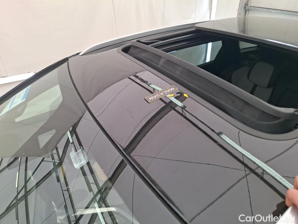  Peugeot  3008 PEUGEOT  / 2016 / 5P / SUV Hybrid 225 e-EAT8 GT #17