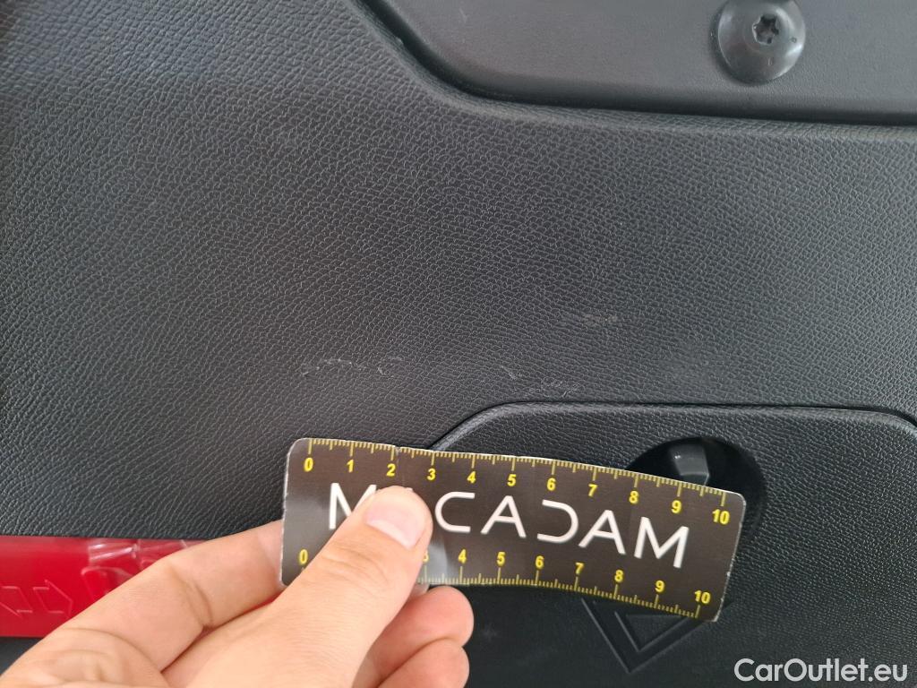  Peugeot  3008 PEUGEOT  / 2016 / 5P / SUV Hybrid 225 e-EAT8 GT #14