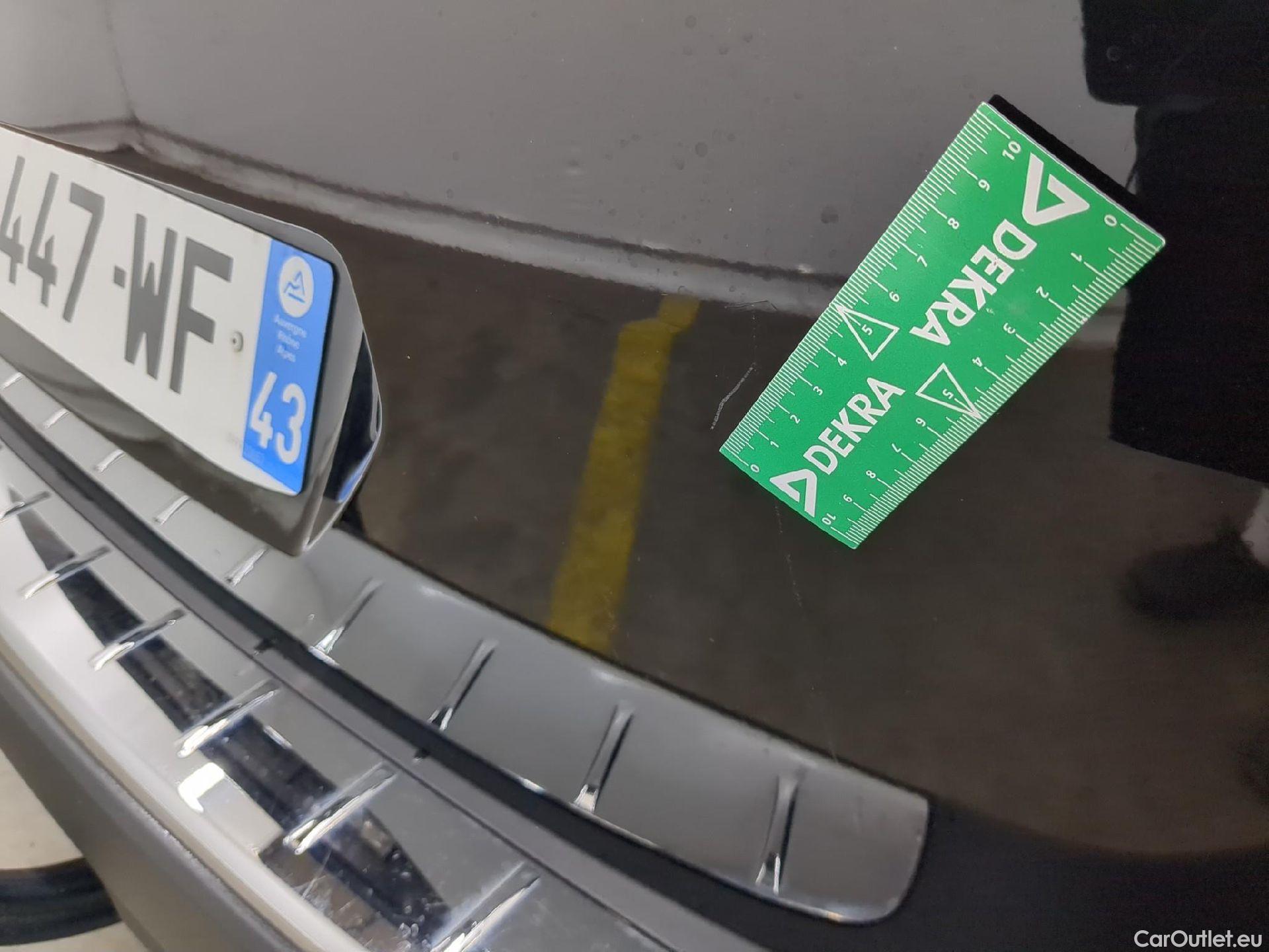  Peugeot  5008  GT 1.2 PureTech 130CV BVA8 7 Sieges E6d #26