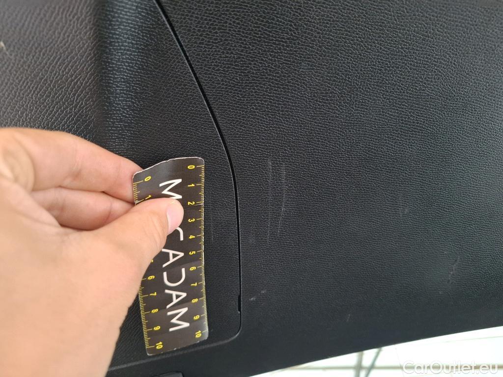  Peugeot  3008 PEUGEOT  / 2016 / 5P / SUV Hybrid 225 e-EAT8 GT #13