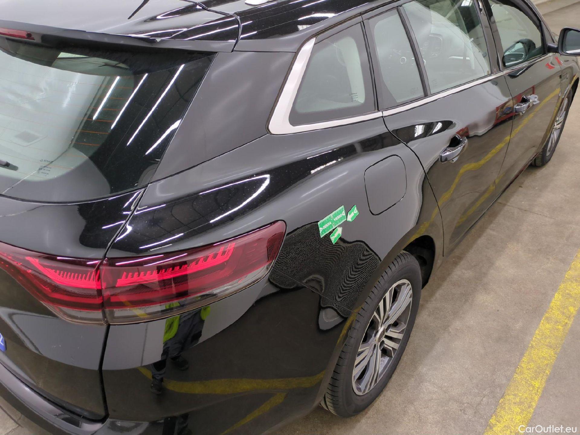  Renault  Megane  IV Estate Evolution 1.3 TCe 140CV BVM6 E6d / VO RECONDITIONNE - PHOTOS AVANT RECONDITIONNEMENT #2