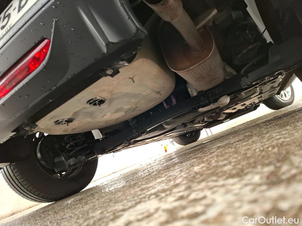  Peugeot  208 PEUGEOT  / 2019 / 5P / Berline Puretech 75 S&S LIKE #6