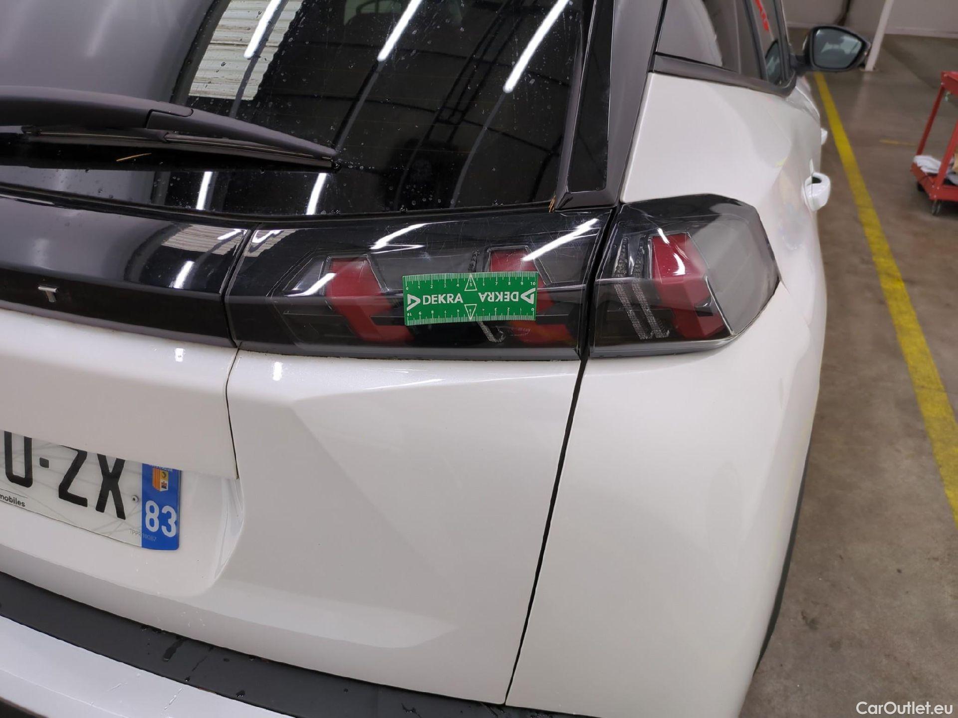  Peugeot  2008  Allure Pack 1.5 HDi 130CV BVA8 E6d #14