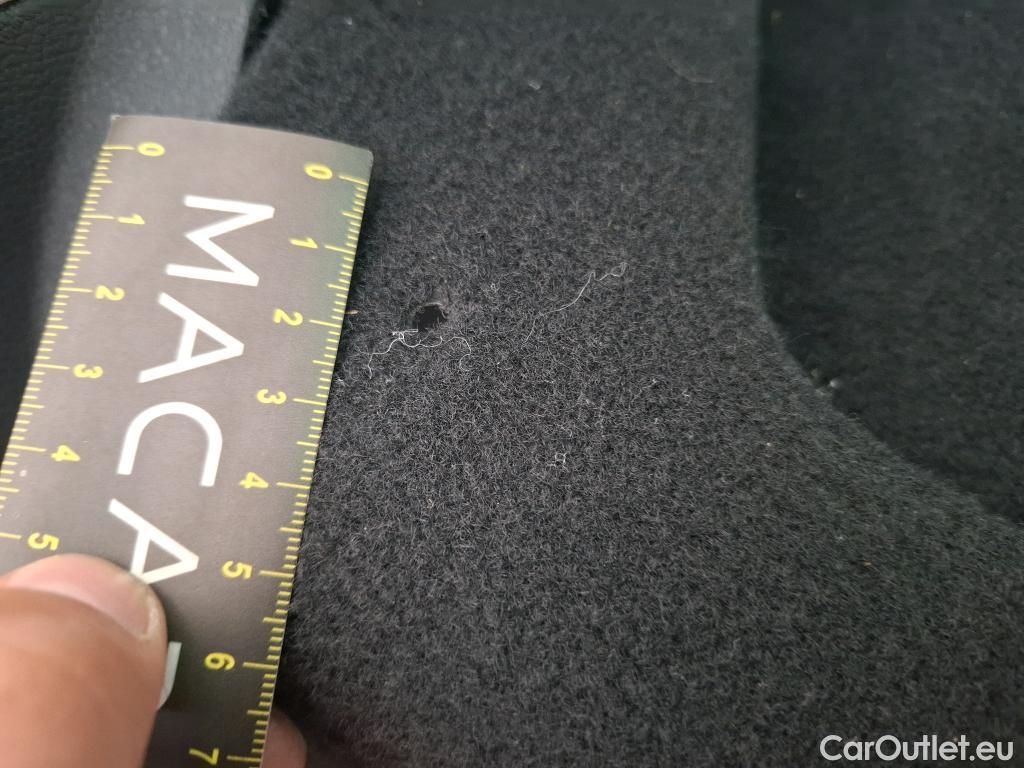  Volkswagen  Tiguan VOLKSWAGEN  / 2020 / 5P / SUV 2.0 TDI 150 DSG7 Life Business #37