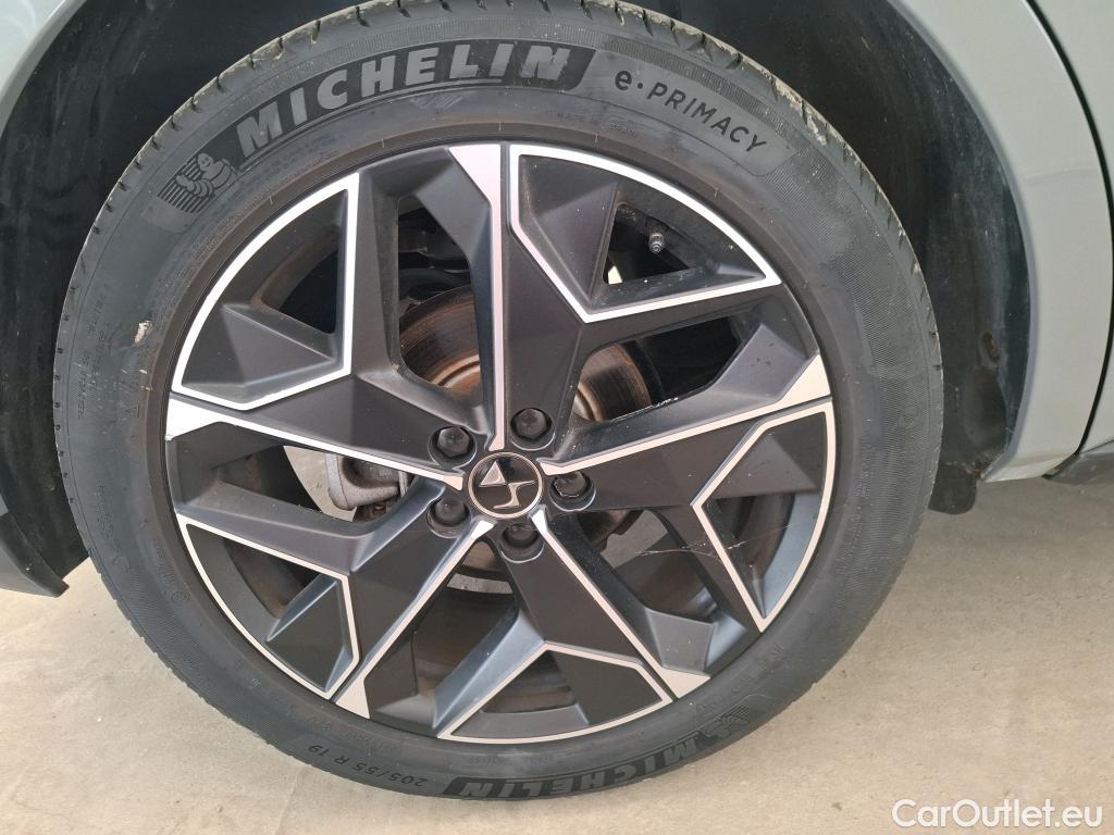  DS  DS4 DS DS 4 / 2021 / 5P / Berline PURETECH 130 CROSS RIVOLI AUTO #2