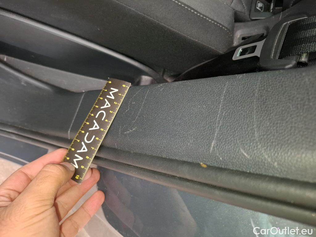  Volkswagen  Tiguan VOLKSWAGEN  / 2020 / 5P / SUV 2.0 TDI 150 DSG7 Life Business #19