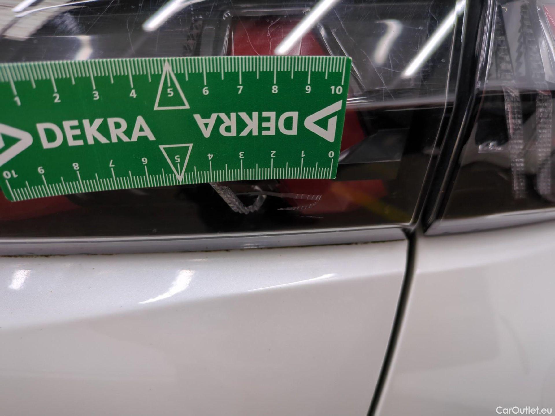  Peugeot  2008  Allure Pack 1.5 HDi 130CV BVA8 E6d #13