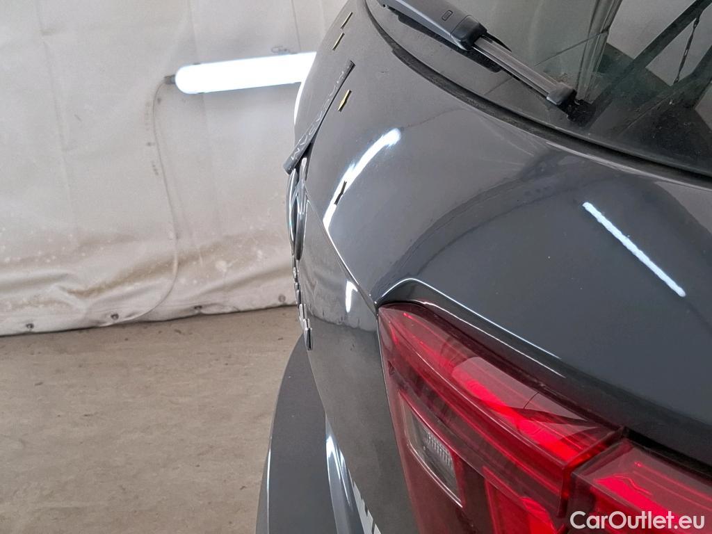  Volkswagen  Tiguan VOLKSWAGEN  / 2020 / 5P / SUV 2.0 TDI 150 DSG7 Life Business #31