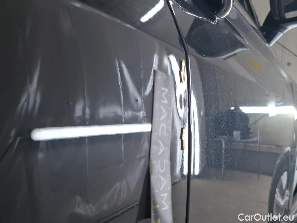  Volkswagen  Tiguan VOLKSWAGEN  / 2020 / 5P / SUV 2.0 TDI 150 BVM6 Life #14