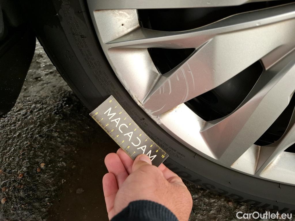  Peugeot  208 PEUGEOT  / 2019 / 5P / Berline Puretech 75 S&S LIKE #4