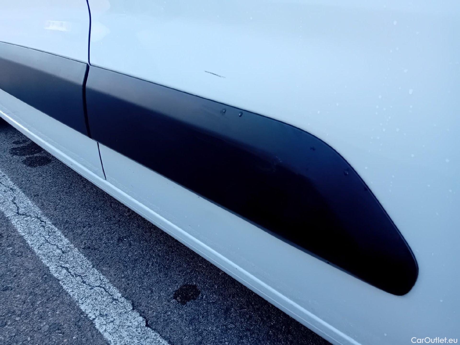  Opel  Combo OPEL  Life / 2018 / 4P / combi 1.5 TD 75kW (100CV) S/S Expression L (combi) (CX) #7