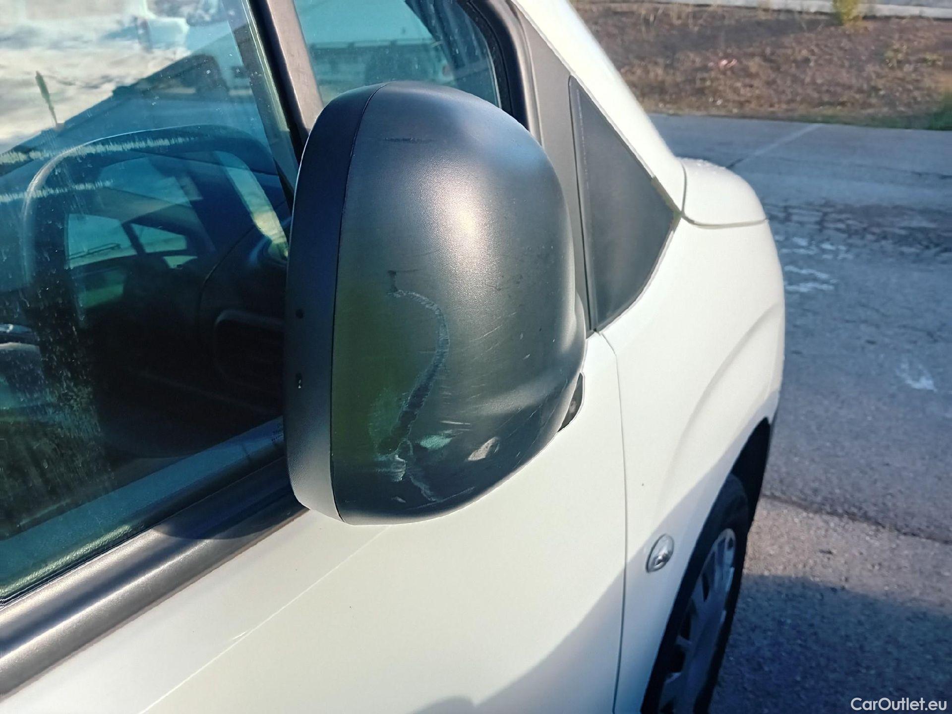  Opel  Combo OPEL  Life / 2018 / 4P / combi 1.5 TD 75kW (100CV) S/S Expression L (combi) (CX) #17