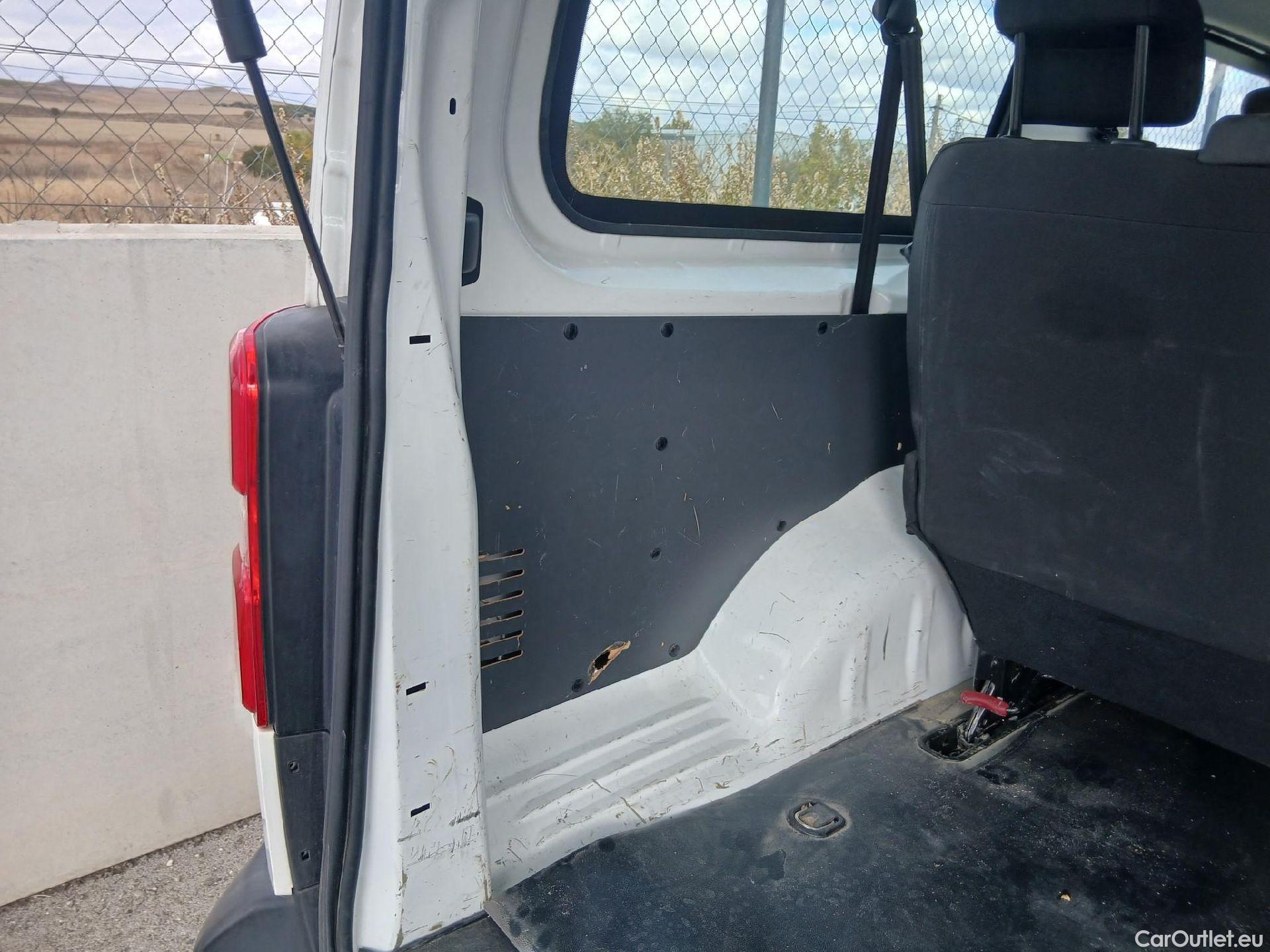  Citroen  Jumpy CITROEN  / 2016 / 4P / combi Combi Talla XL BlueHDi 120 S&S Confort #4