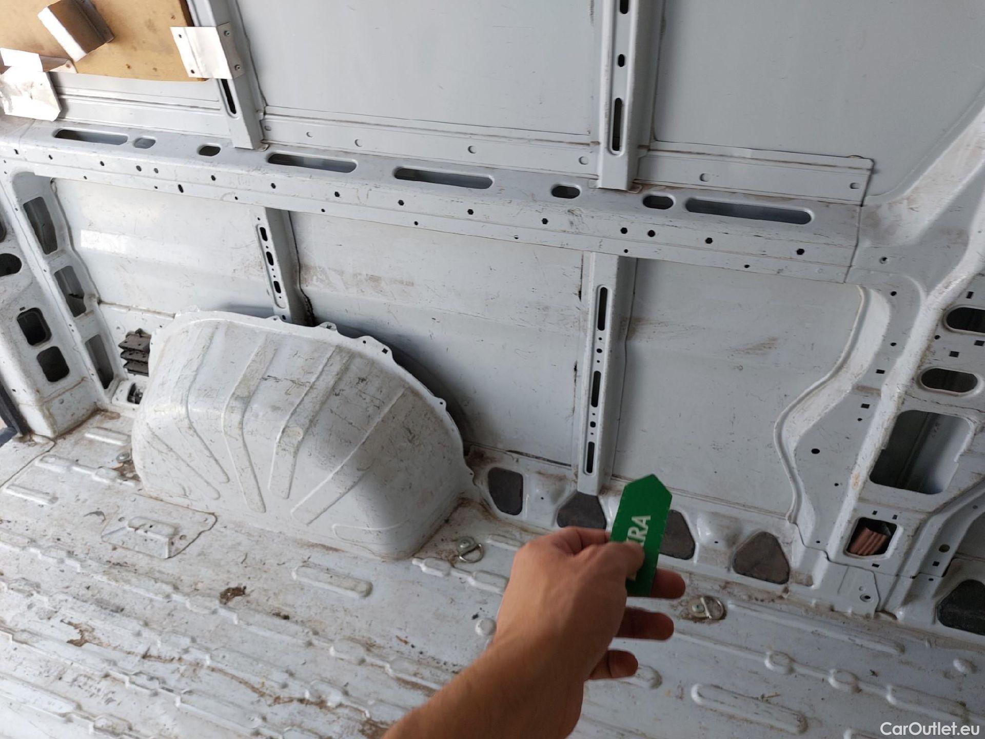  Fiat  Ducato FIAT  / 2014 / 4P / furgón 35 L3 H2 2.3 1 (103 kW) Euro 6d-temp #45