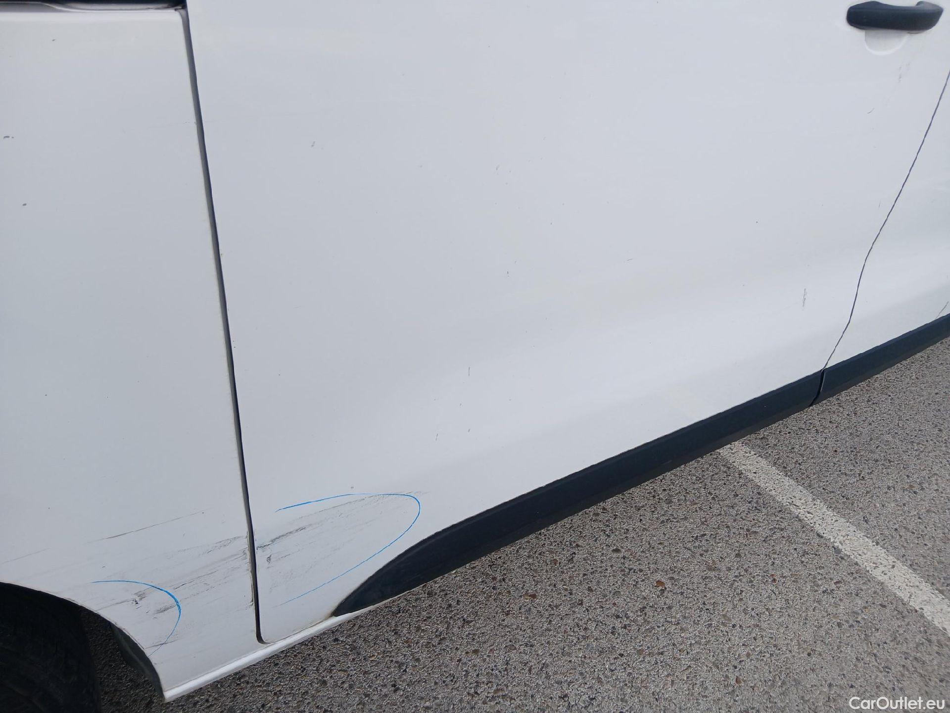  Citroen  Jumpy CITROEN  / 2016 / 4P / combi Combi Talla XL BlueHDi 120 S&S Confort #40