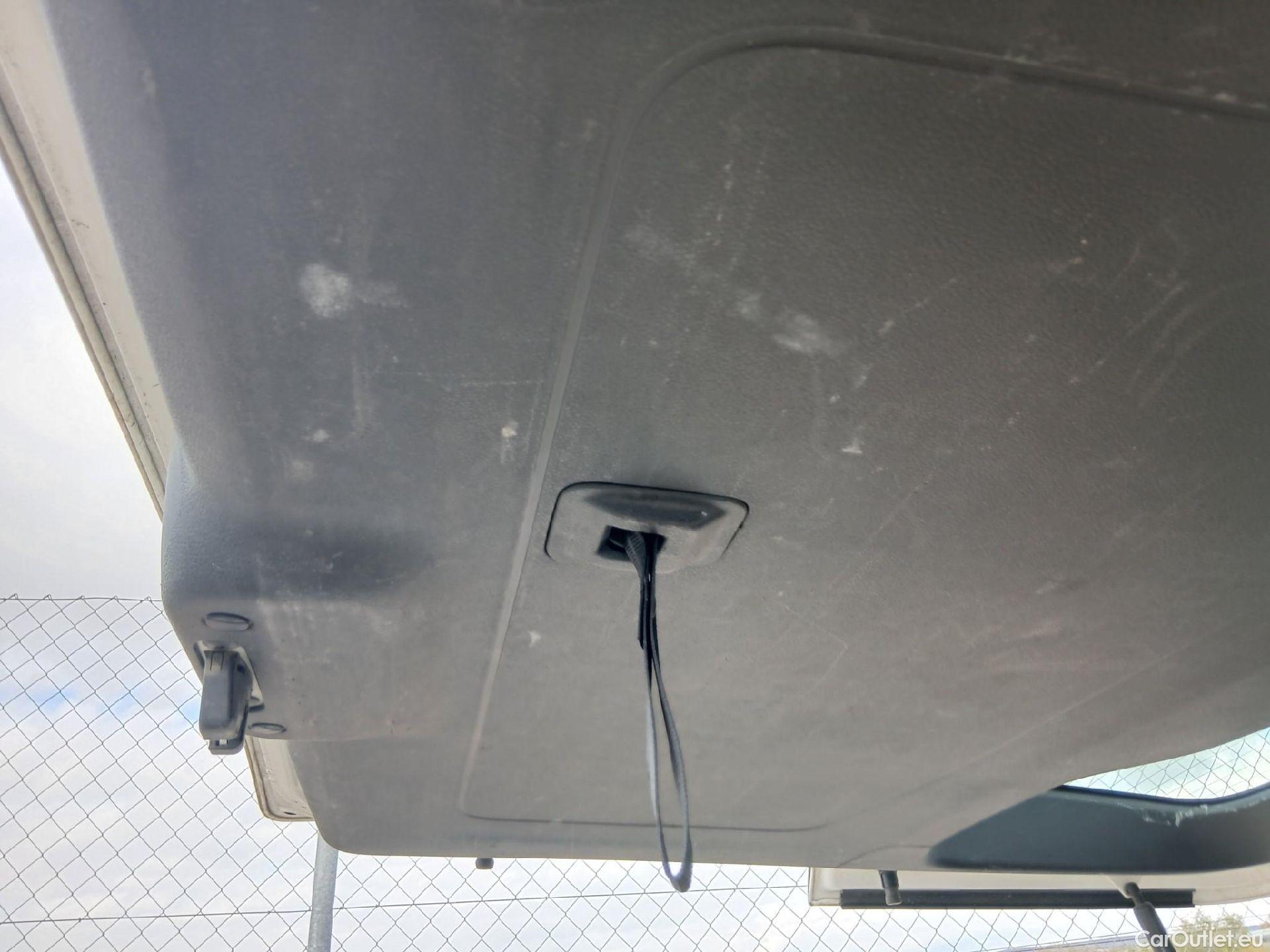  Citroen  Jumpy CITROEN  / 2016 / 4P / combi Combi Talla XL BlueHDi 120 S&S Confort #10