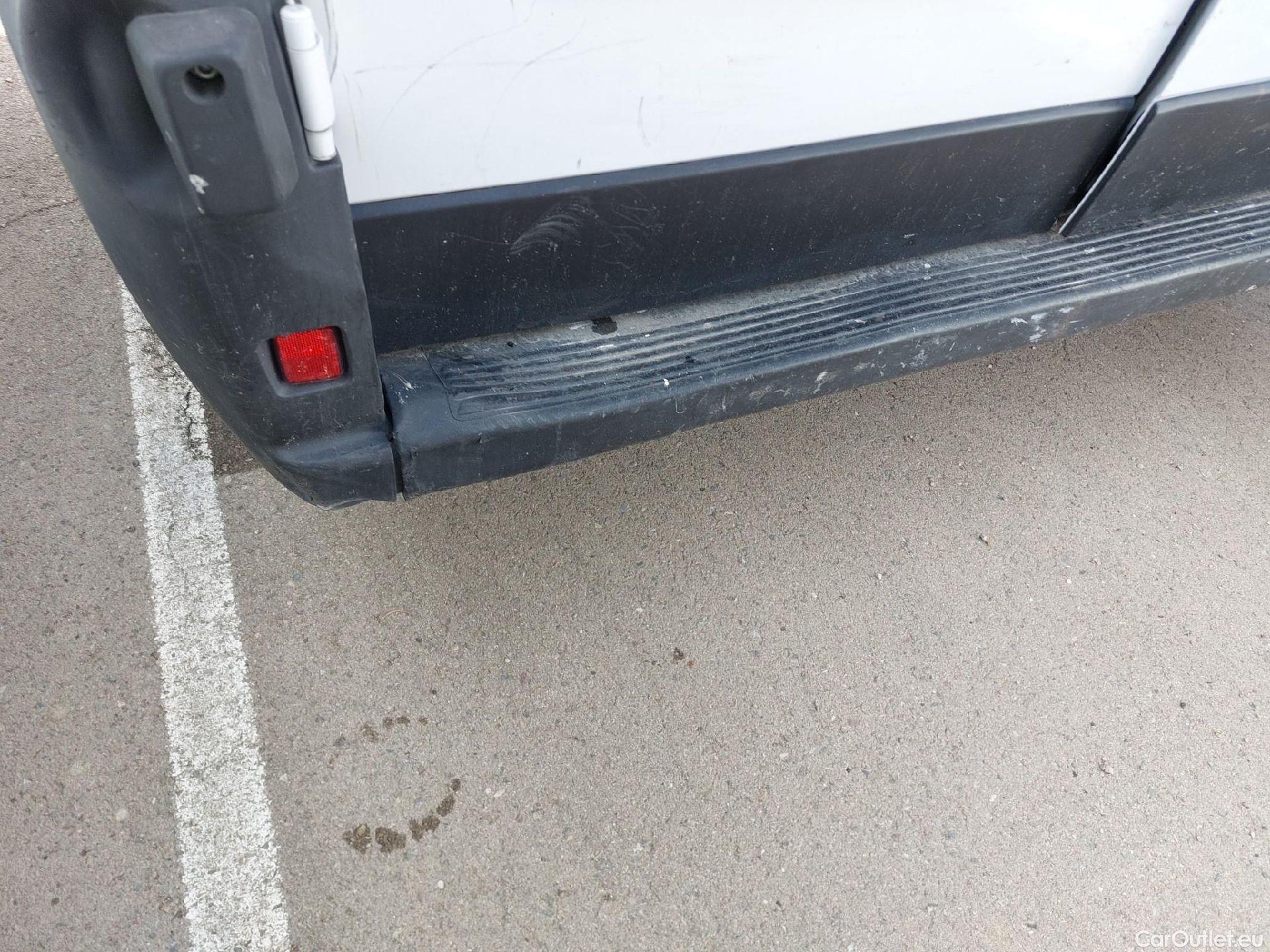  Fiat  Ducato FIAT  / 2014 / 4P / furgón 35 L3 H2 2.3 1 (103 kW) Euro 6d-temp #25