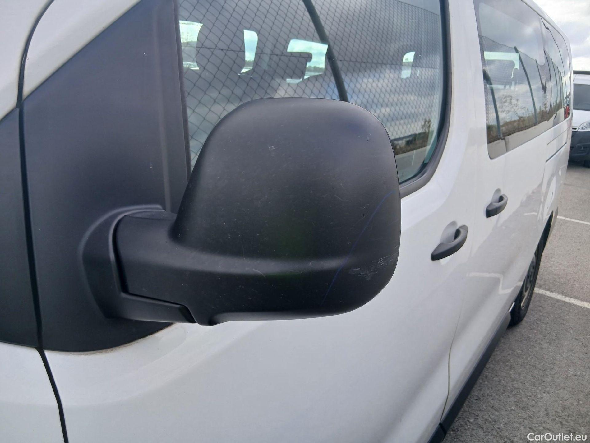  Citroen  Jumpy CITROEN  / 2016 / 4P / combi Combi Talla XL BlueHDi 120 S&S Confort #20