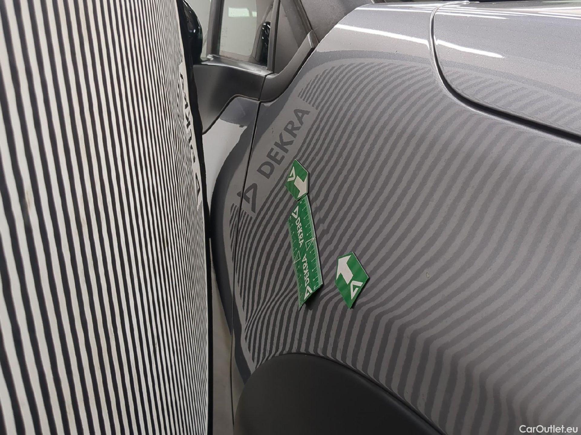  Citroen  C3  Shine Business 1.2 PureTech 80CV BVM5 E6d #22