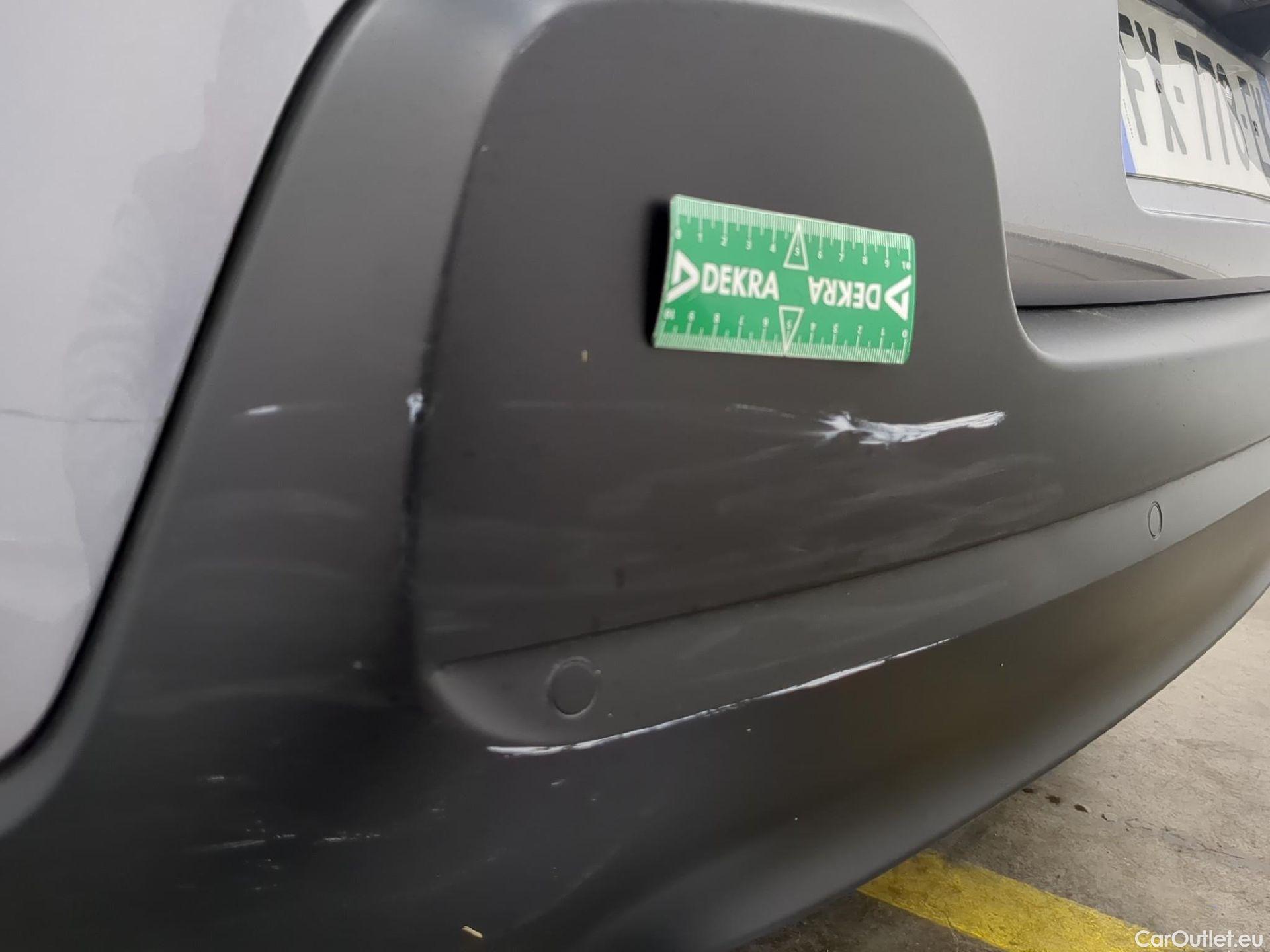  Citroen  C3  Shine Business 1.2 PureTech 80CV BVM5 E6d #44