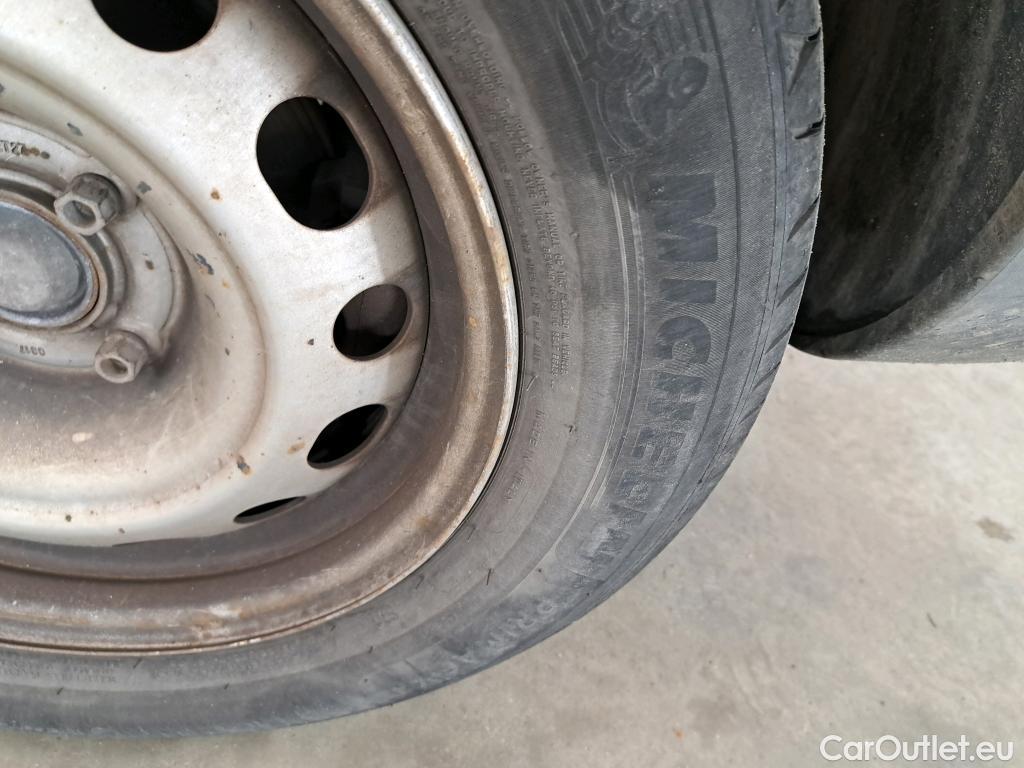  Citroen  Berlingo  Fourgon Club L1 (Court) 1.6 BlueHDi 100CV BVM5 E6 #15