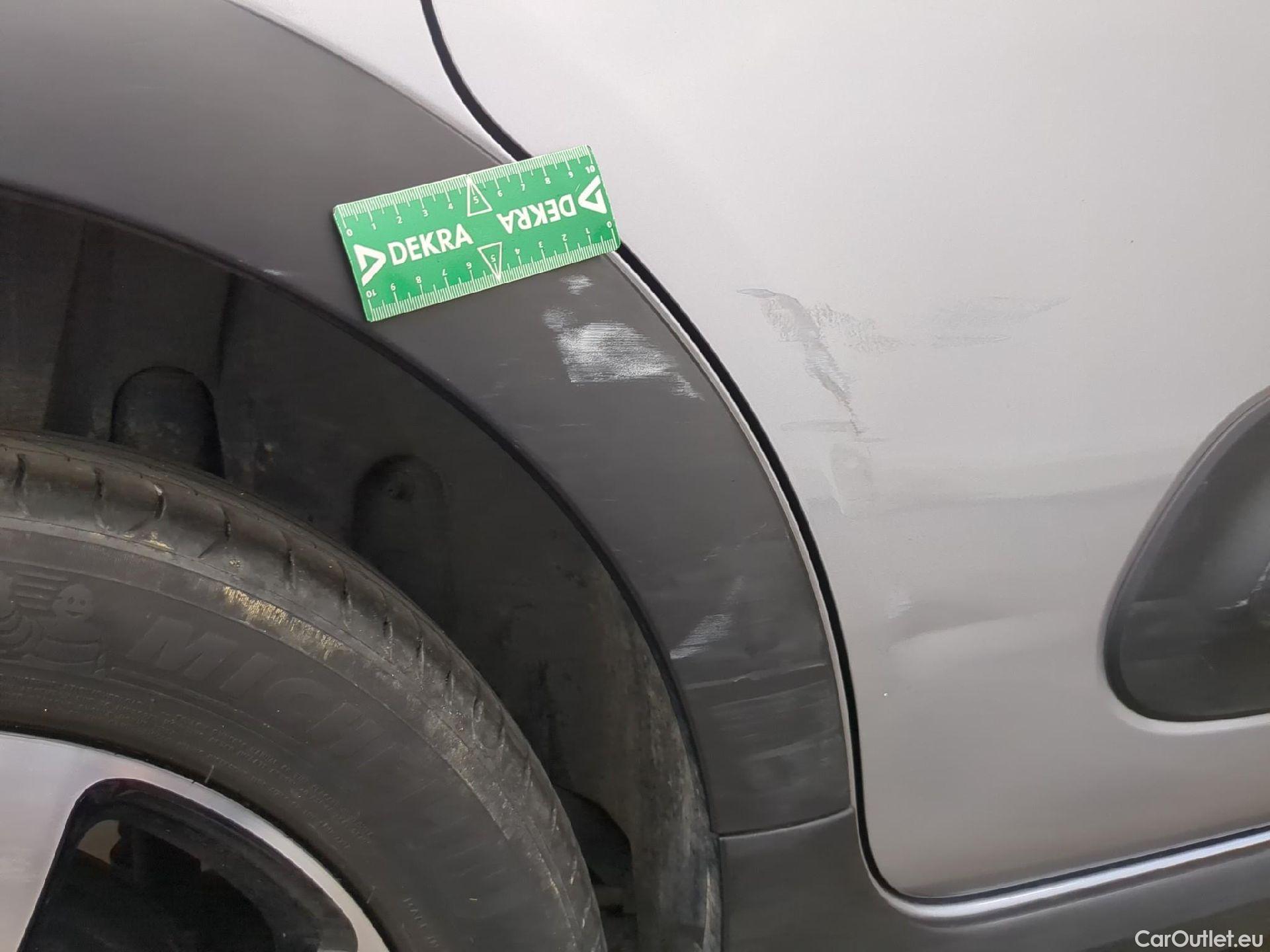  Citroen  C3  Shine Business 1.2 PureTech 80CV BVM5 E6d #9