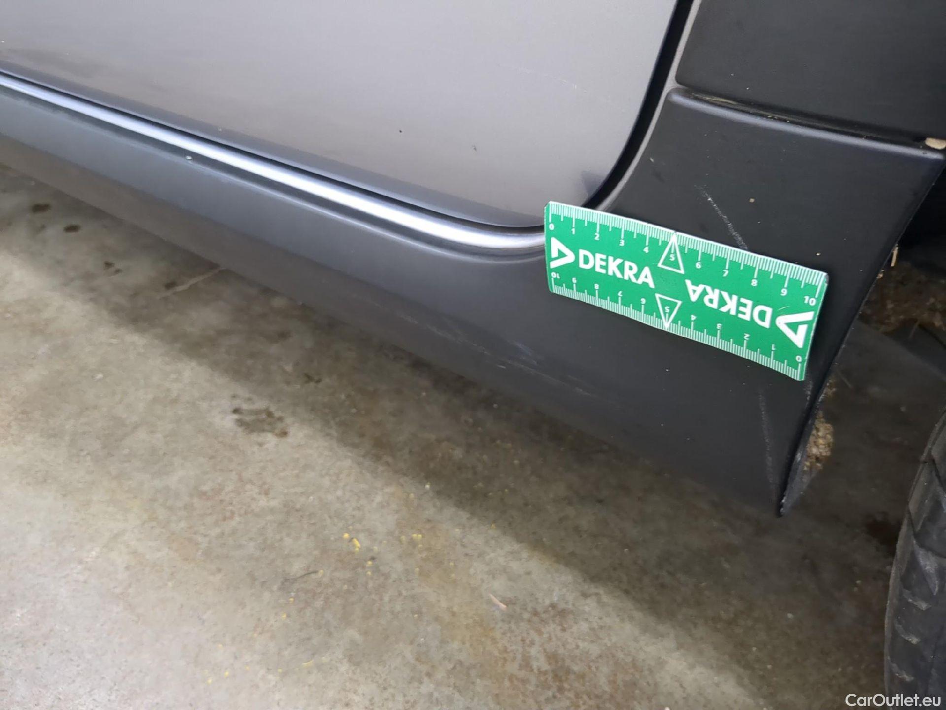  Citroen  C3  Shine Business 1.2 PureTech 80CV BVM5 E6d #40