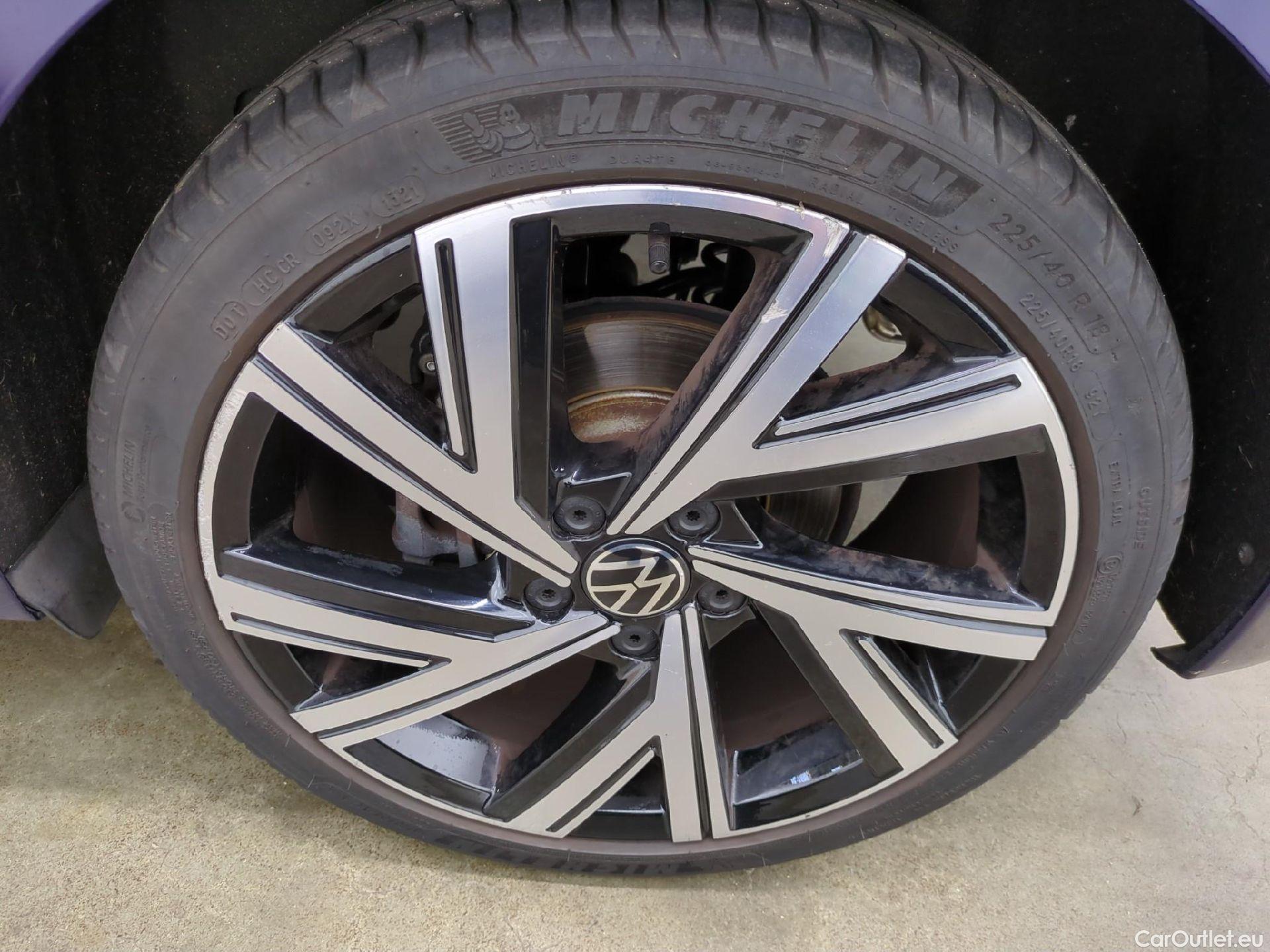  Volkswagen  Golf  VOLKSWAGEN / 2020 / 5P / Berline 1.5 eTSI OPF 150 DSG7 Life Busi 1st #22