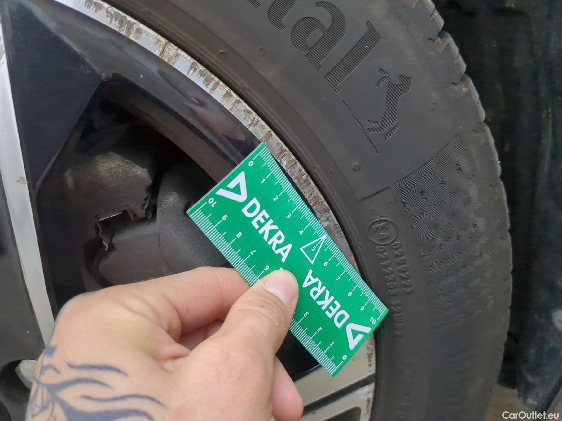  Peugeot  208  Allure Business 1.2 PureTech 100CV BVM6 E6d #2