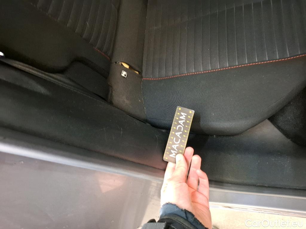  Peugeot  2008  Active Business 1.2 PureTech 100CV BVM6 E6d #7