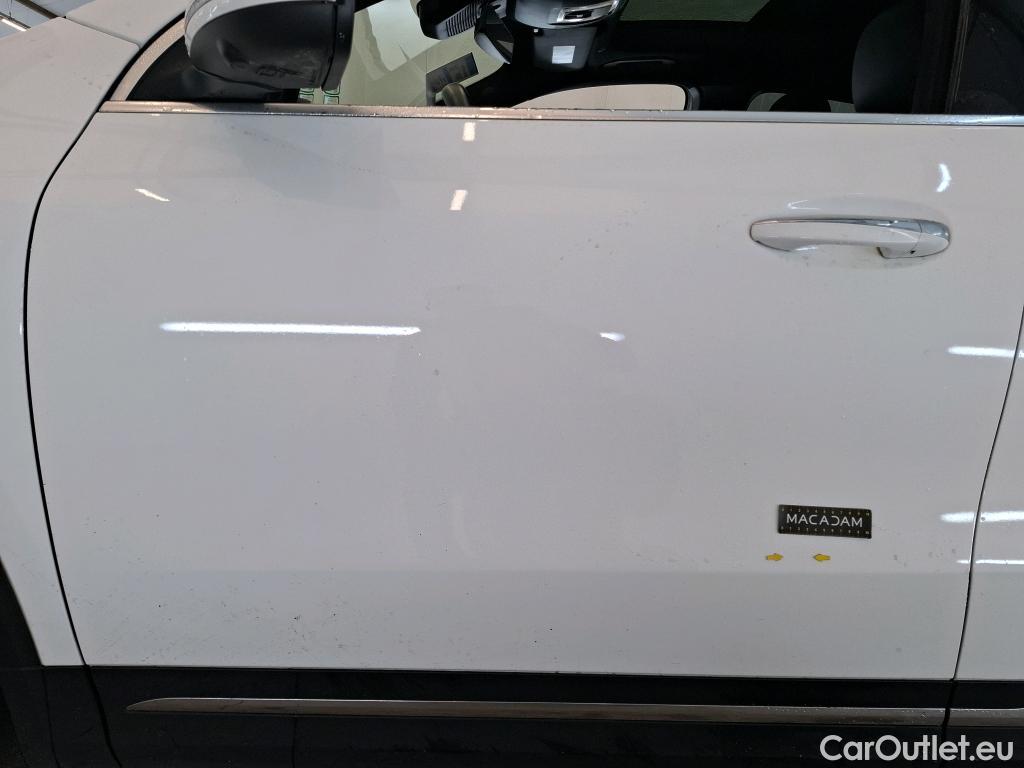  Mercedes  GLA MERCEDES-BENZ  / 2020 / 5P / SUV 1.3  250 e AMG LINE DCT #5