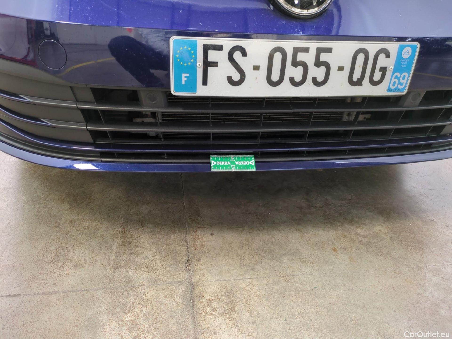  Volkswagen  Golf  VOLKSWAGEN / 2020 / 5P / Berline 1.5 eTSI OPF 150 DSG7 Life Busi 1st #47