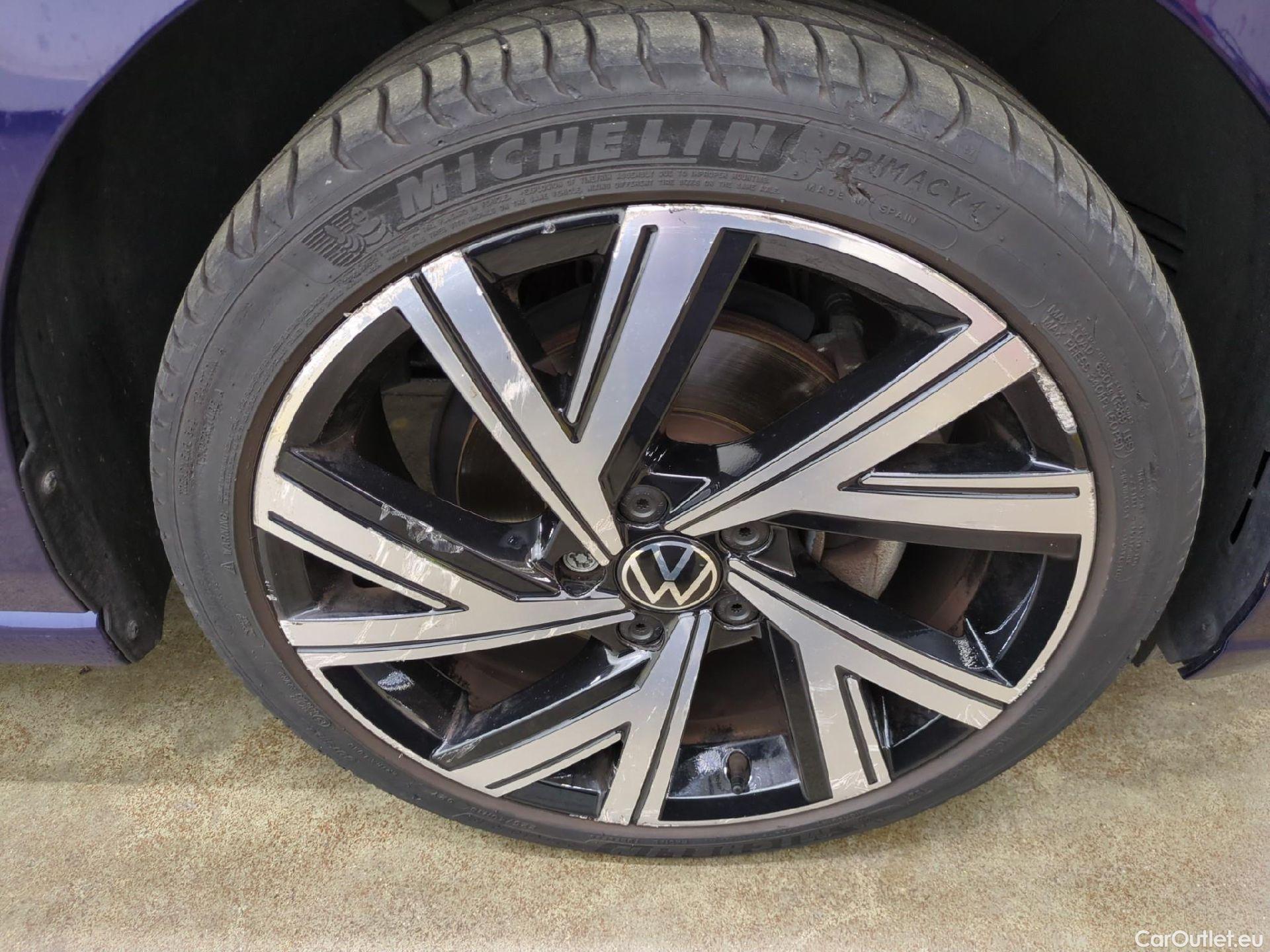  Volkswagen  Golf  VOLKSWAGEN / 2020 / 5P / Berline 1.5 eTSI OPF 150 DSG7 Life Busi 1st #2