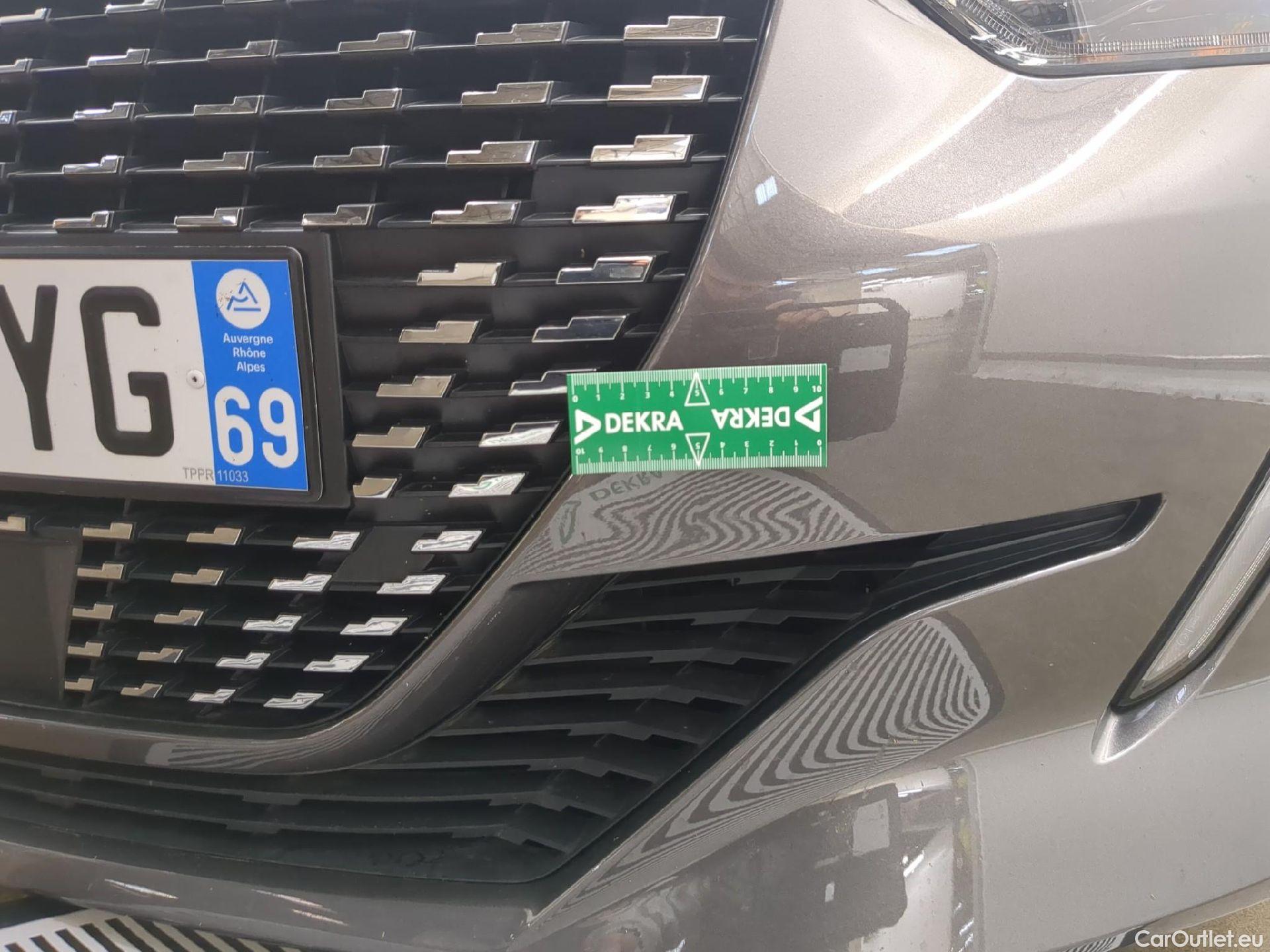  Peugeot  208  Allure Business 1.2 PureTech 100CV BVM6 E6d #19