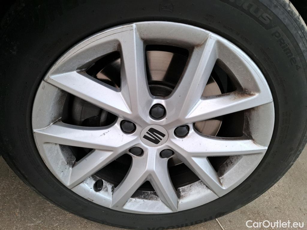  Seat  Leon SEAT  Sportstourer / 2020 / 5P / Break 2.0 TDI 150 DSG S&S Style Business #2