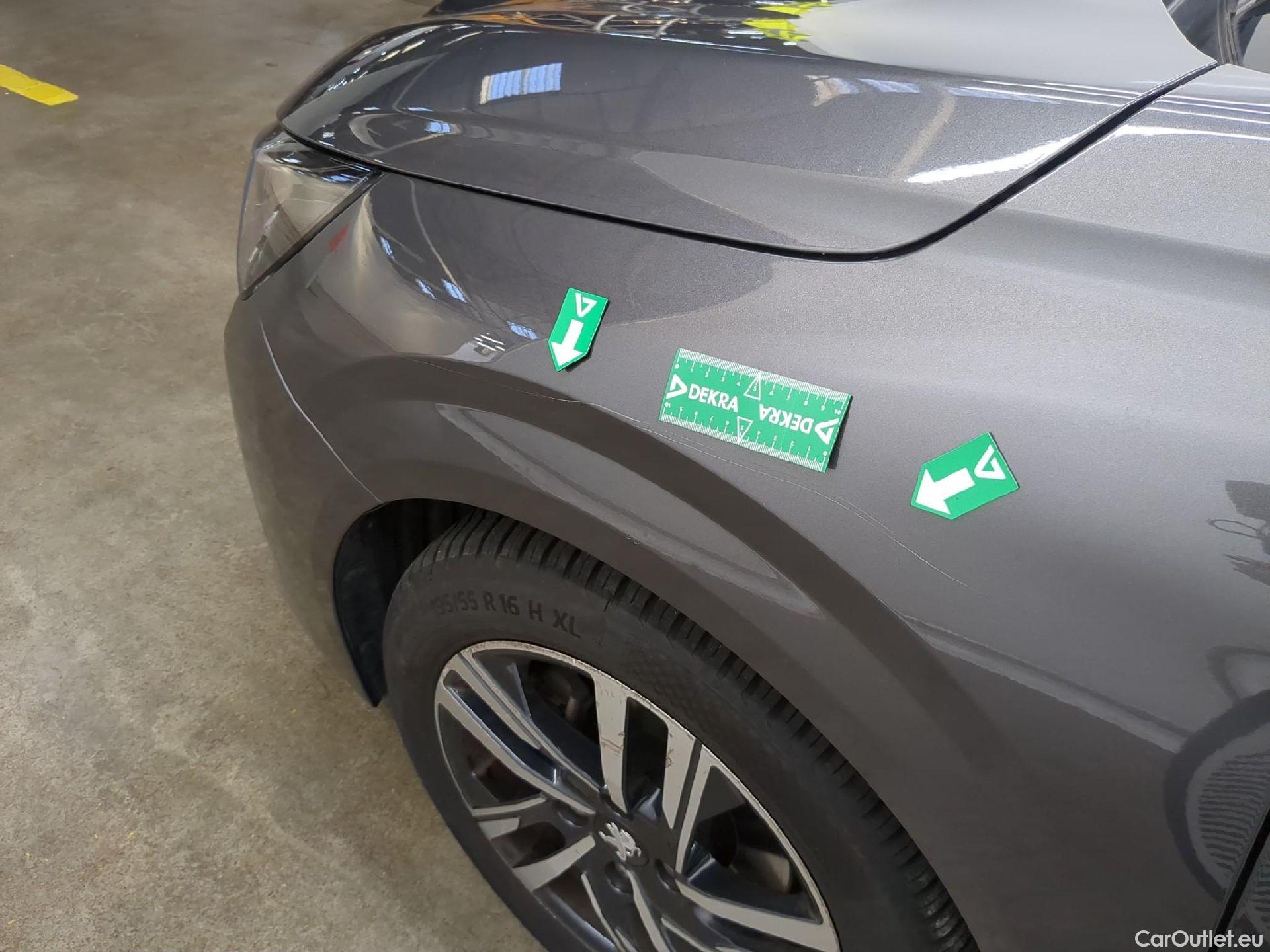  Peugeot  208  Allure Business 1.2 PureTech 100CV BVM6 E6d #23