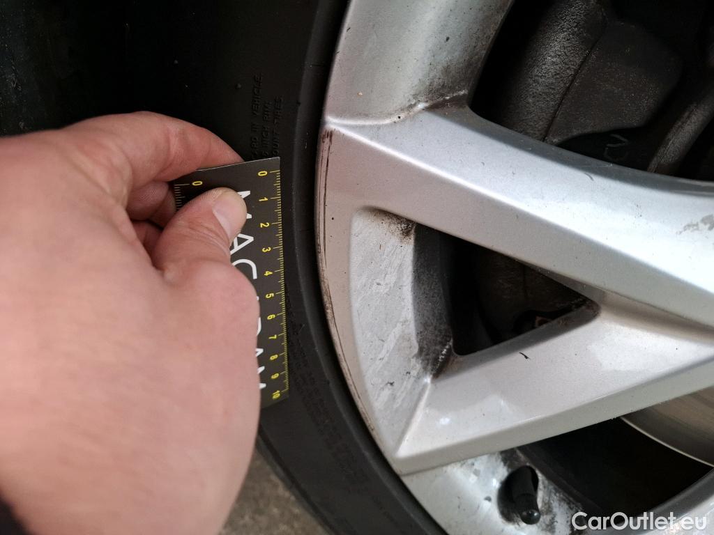  Seat  Leon SEAT  Sportstourer / 2020 / 5P / Break 2.0 TDI 150 DSG S&S Style Business #4