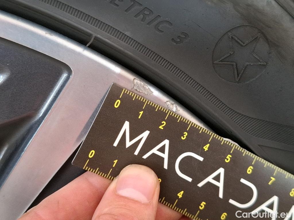  Bmw  Serie 1 BMW Série 1 / 2019 / 5P / Berline 116i DKG7 Business Design #40