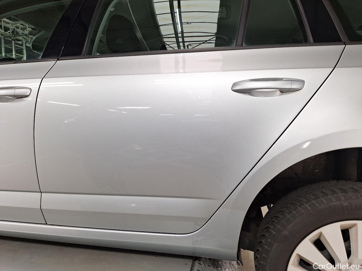  Skoda  Octavia Skoda,  Combi FL'16, Skoda  Combi 1.6 CRTDI GreenTec 85kW Ambiti #24