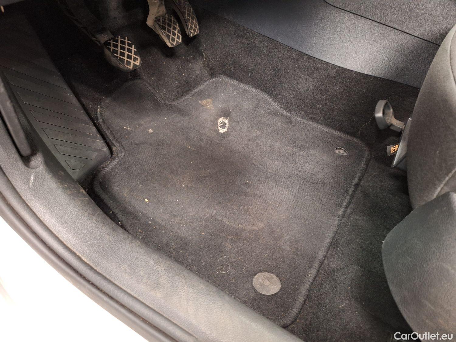  Skoda  Octavia Skoda,  Combi FL'16, Skoda  Combi 1.6 CRTDI GreenTec 85kW Ambiti #70