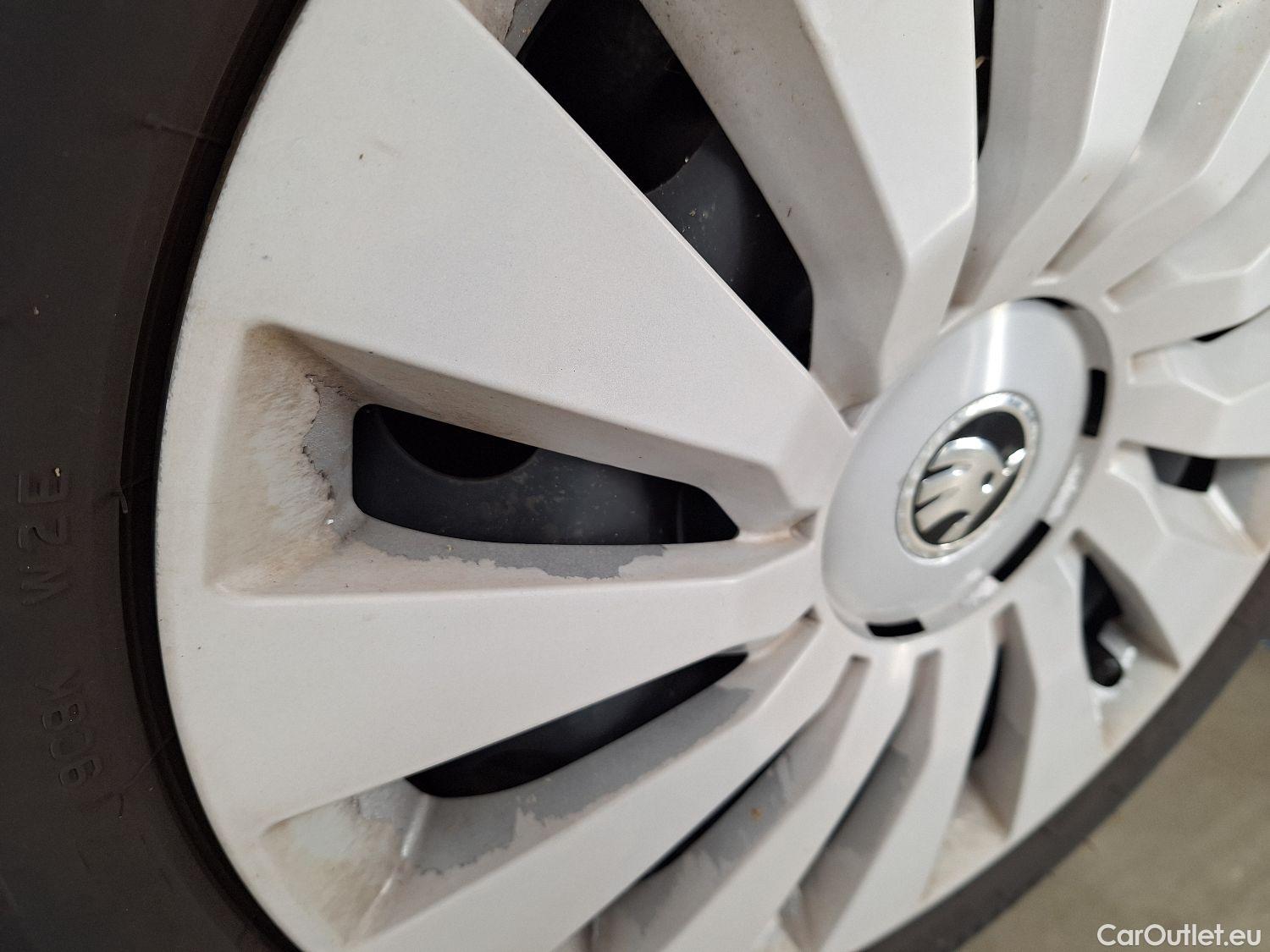  Skoda  Octavia Skoda,  Combi FL'16, Skoda  Combi 1.6 CRTDI GreenTec 85kW Ambiti #32