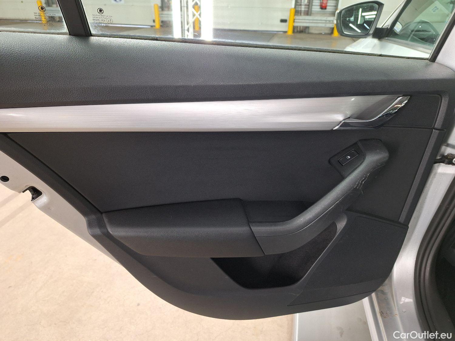  Skoda  Octavia Skoda,  Combi FL'16, Skoda  Combi 1.6 CRTDI GreenTec 85kW Ambiti #60