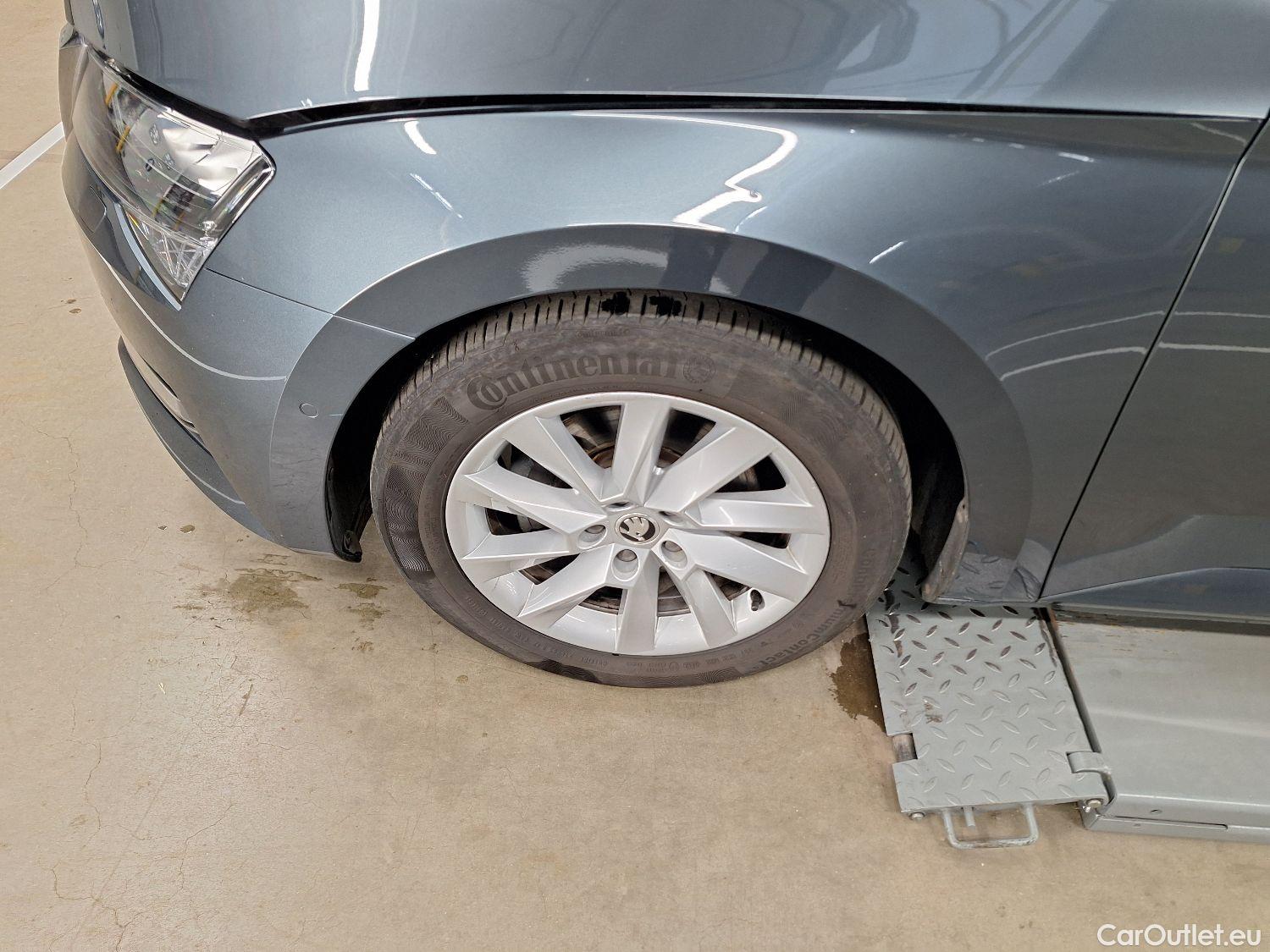  Skoda  Superb Skoda,  Combi FL'19, Skoda  Combi 1.5 TSI ACT 110kW Style 5d #14