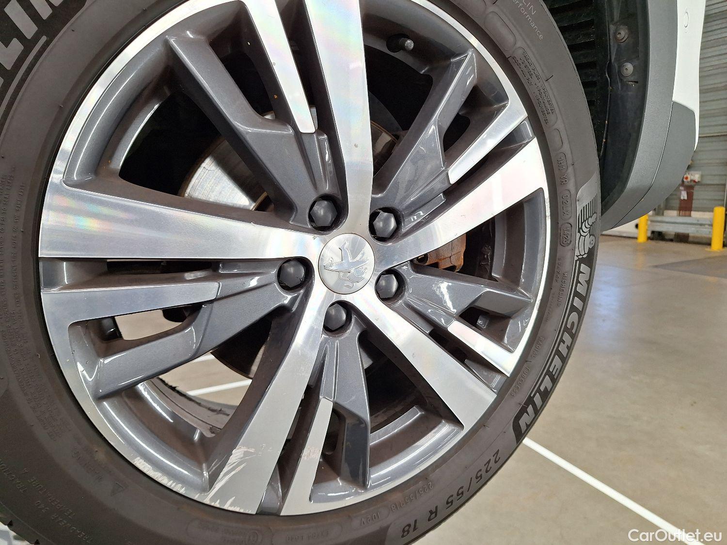  Peugeot  3008 Peugeot,  FL'20, Peugeot  1.5 BlueHDi 96kW S&S EAT8 Allure Pack #1