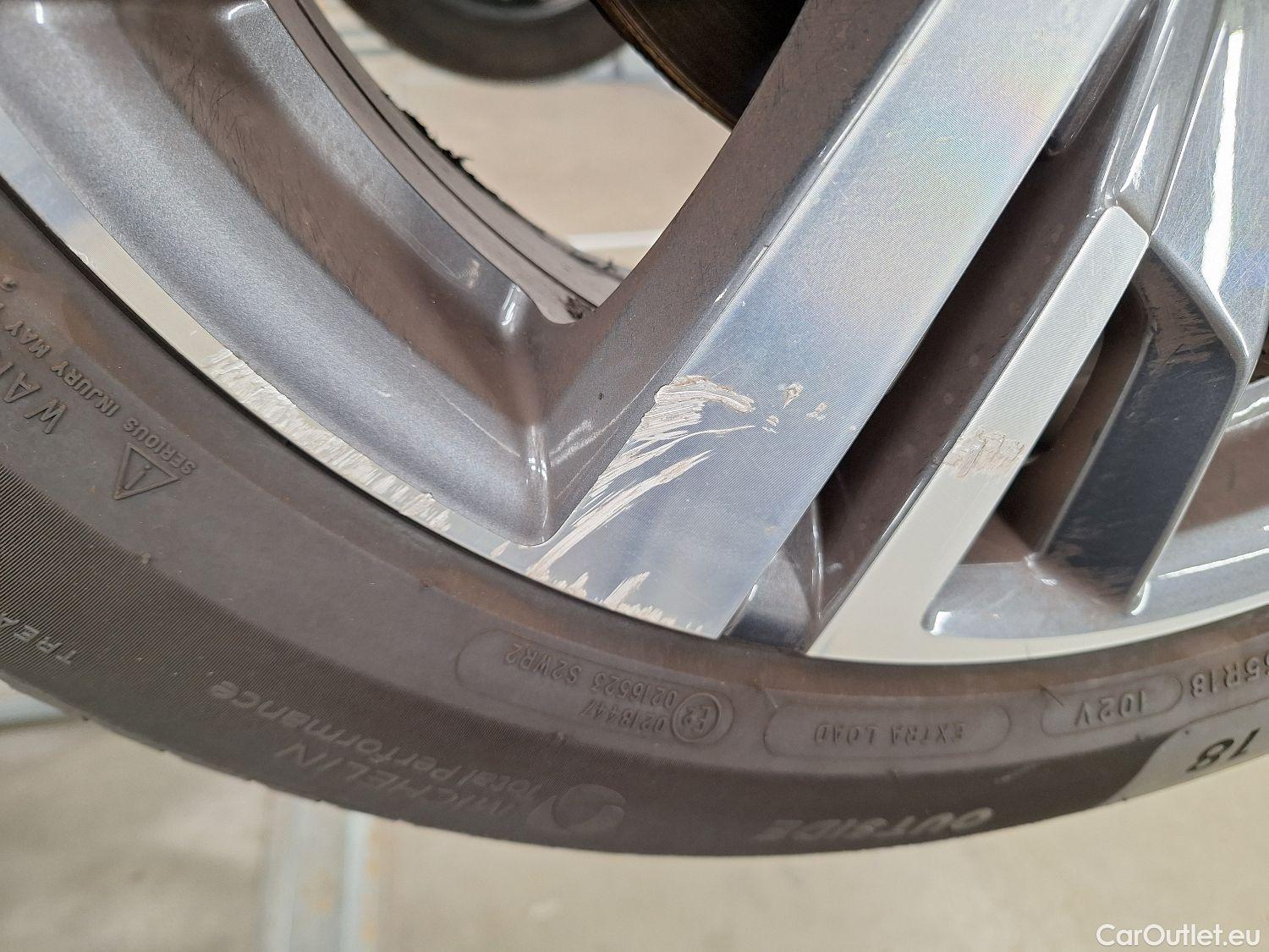  Peugeot  3008 Peugeot,  FL'20, Peugeot  1.5 BlueHDi 96kW S&S EAT8 Allure Pack #2