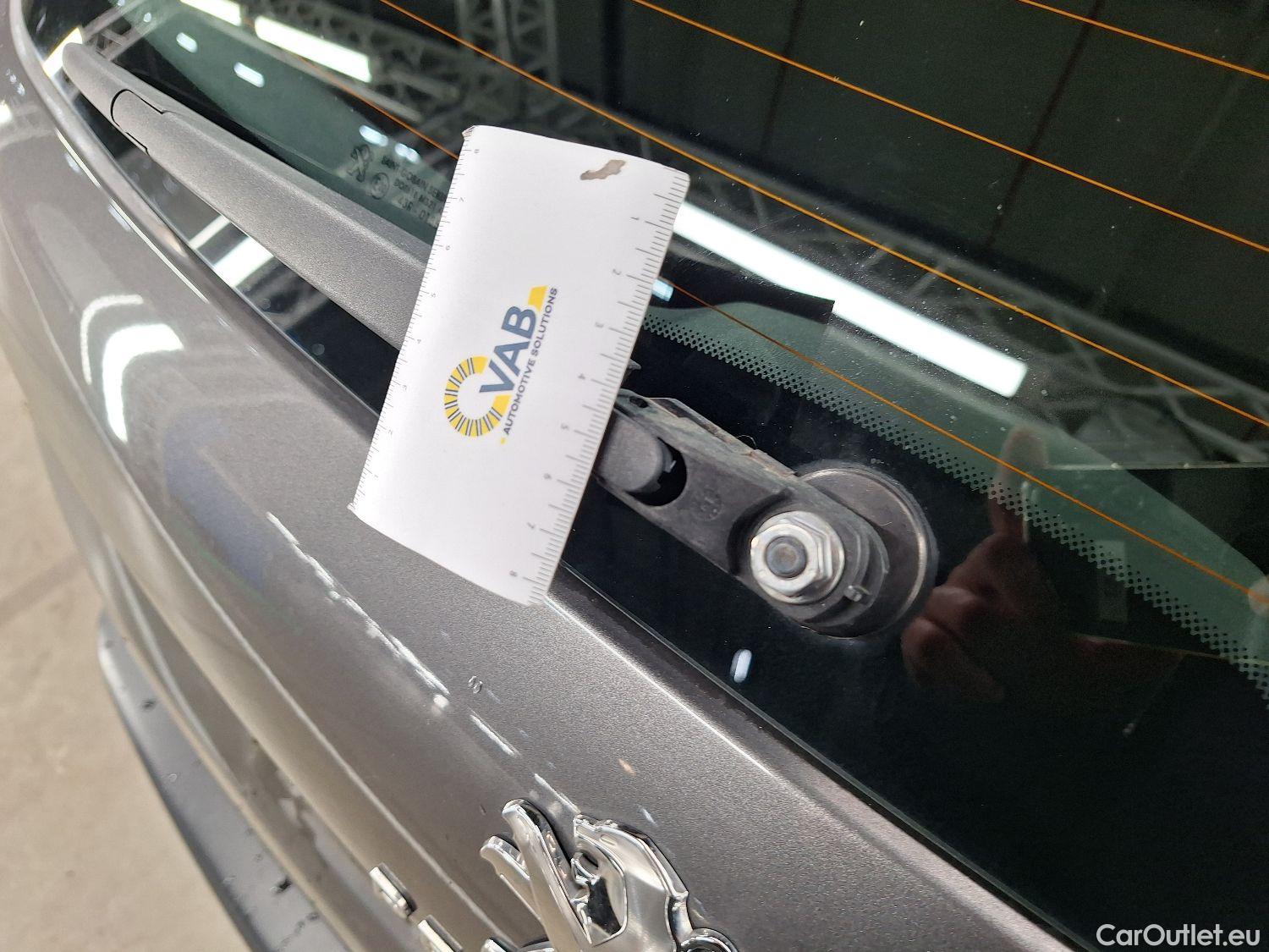  Peugeot  2008 Peugeot,  FL'16, Peugeot  1.2 Puretech 61kW S&S Active 5d #20