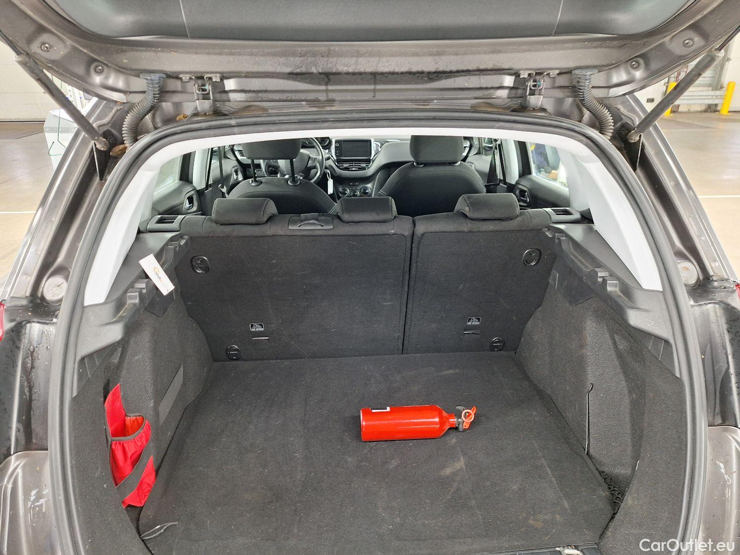  Peugeot  2008 Peugeot,  FL'16, Peugeot  1.2 Puretech 61kW S&S Active 5d #21