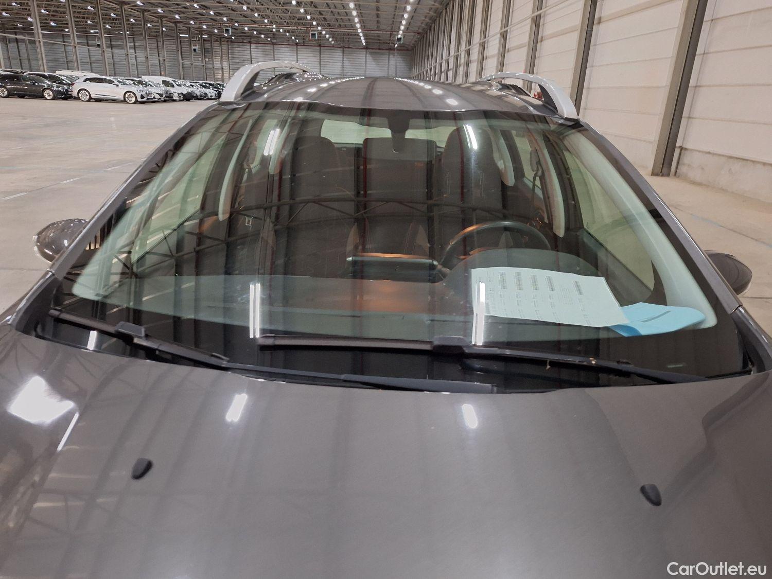  Peugeot  2008 Peugeot,  FL'16, Peugeot  1.2 Puretech 61kW S&S Active 5d #1